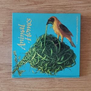 Vintage 1989 Pop-Up Animal Homes: A National Geographic Action Book